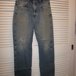 Wrangler 34 x 34 Jean torn & distressed